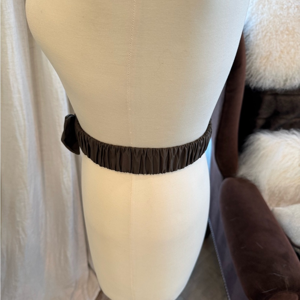 Burberry Olive-colored Bow Belt - Size Small with Elastic - Picture 5 of 14